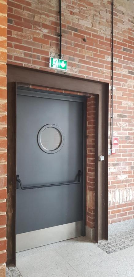 Апартаменты Loft Hiellego Жирардув Экстерьер фото