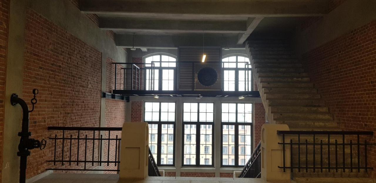 Апартаменты Loft Hiellego Жирардув Экстерьер фото